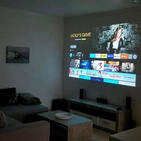 Easystay#4 Home Cinema Ferienwohnung In Kliniknaehe Mit Balkon, Boxspringbett & Netflix Bad Oeynhausen Bagian luar foto